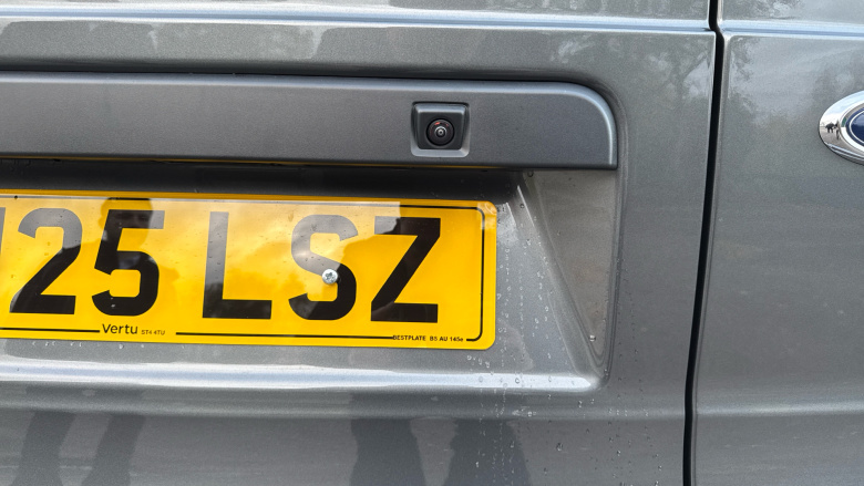 Ford Transit Connect 250 L2 Petrol 1.5 EcoBoost PHEV 150 Limited Van Auto